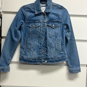 Abercrombie & Fitch Women's Classic Light Denim Jacket size S